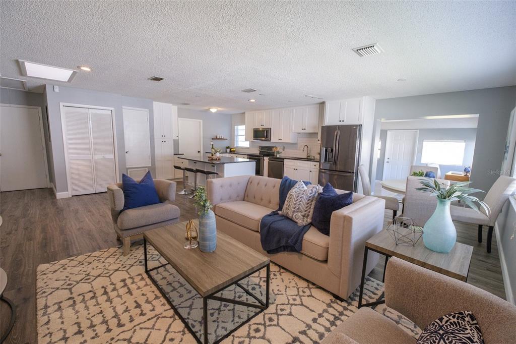 337 S COUNTRY CLUB RD