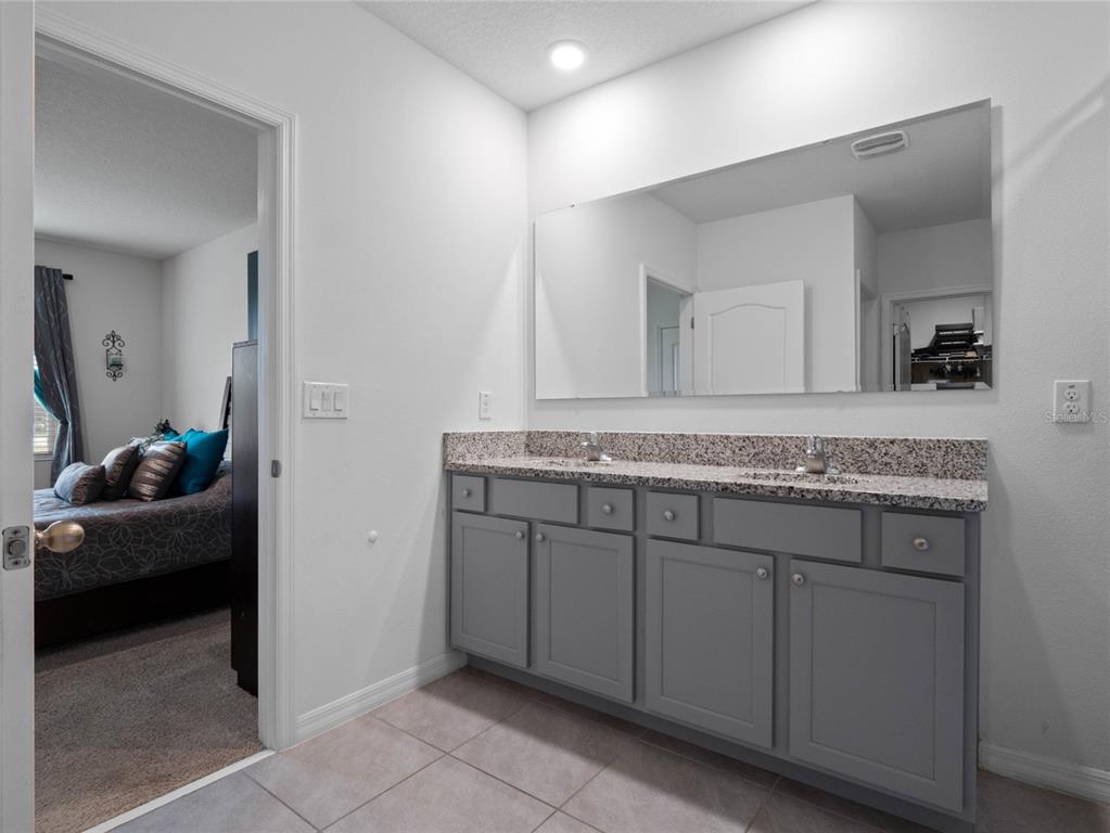 220 FLORIDA WILLOW AVE