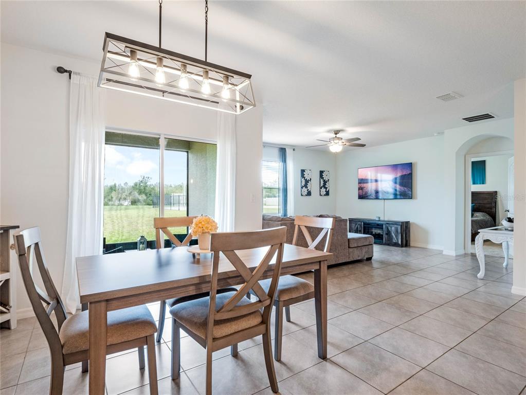 220 FLORIDA WILLOW AVE