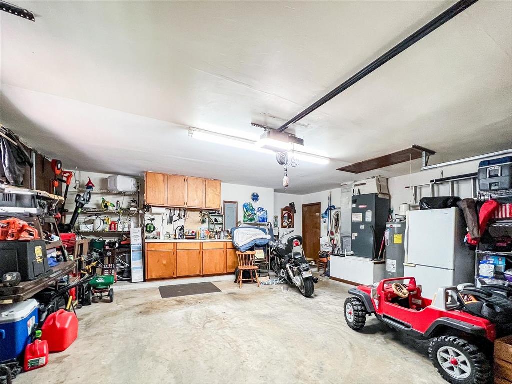 213 BARRY CT