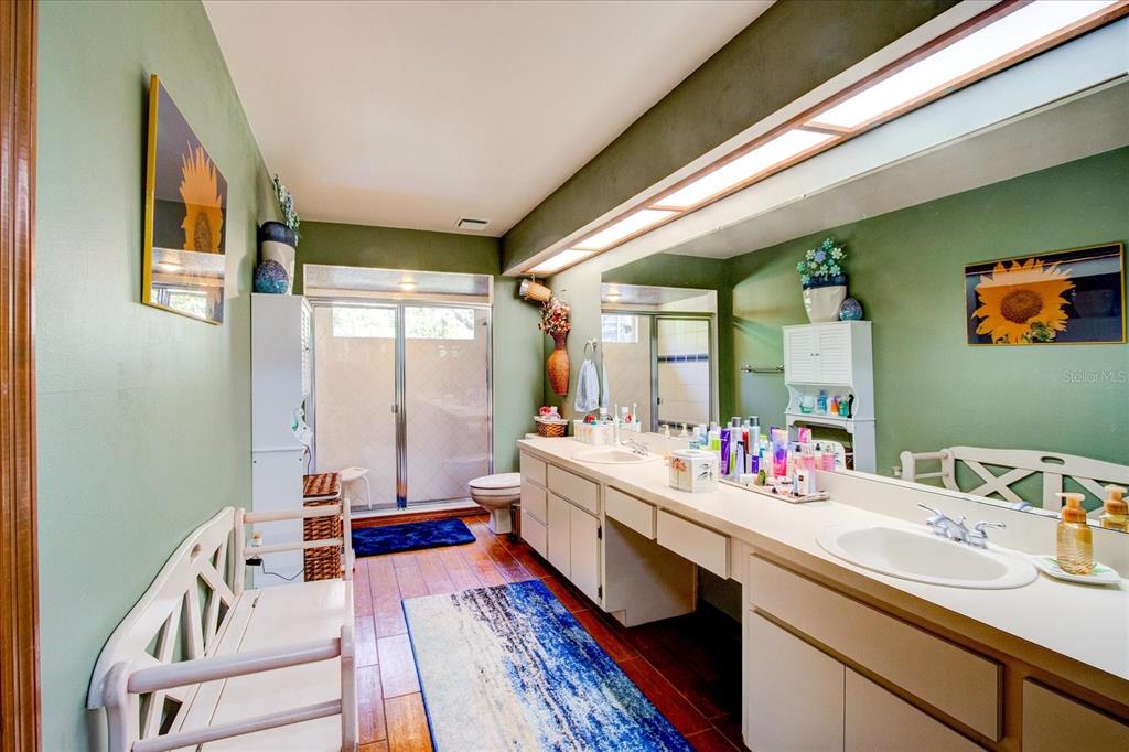 213 BARRY CT