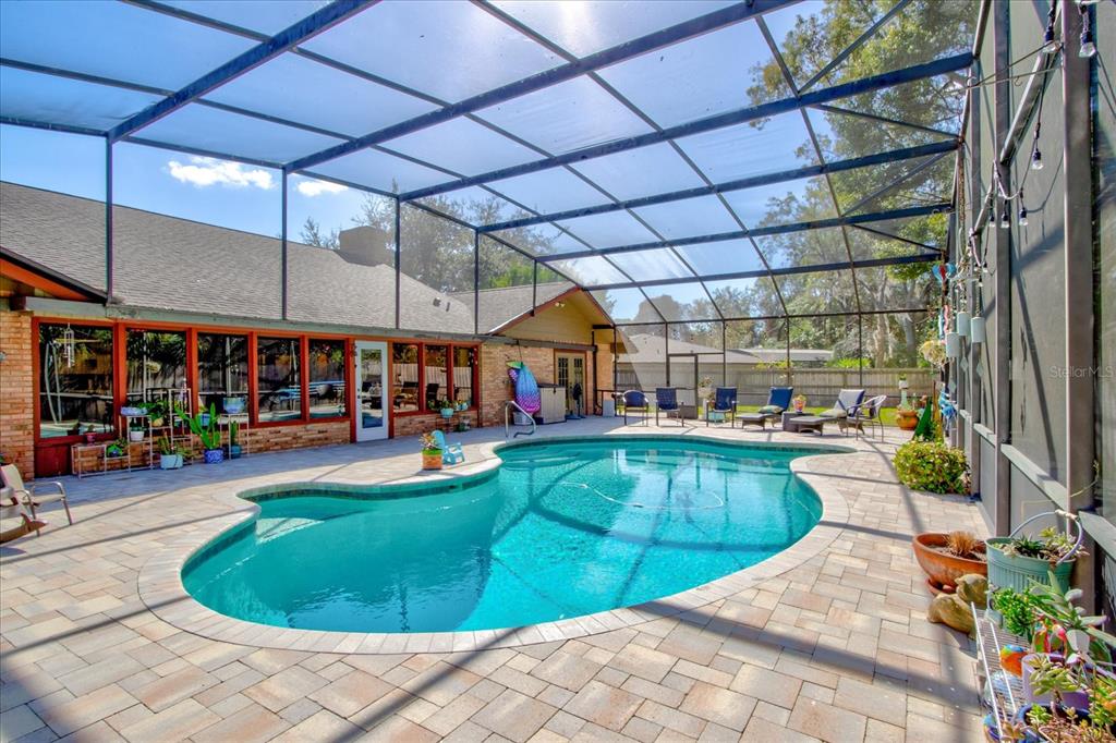 213 BARRY CT