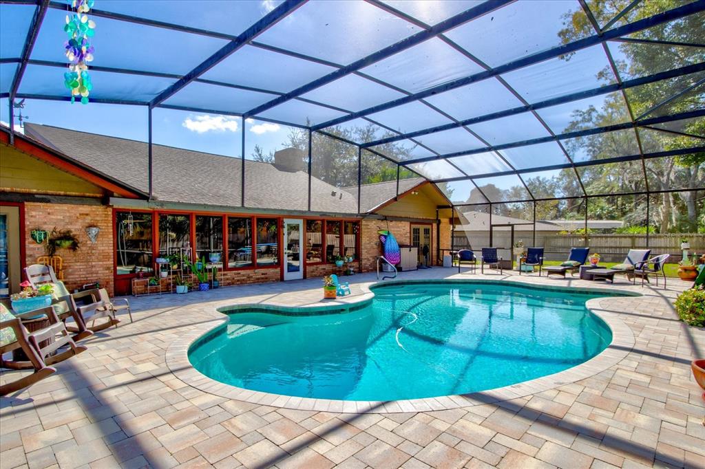 213 BARRY CT