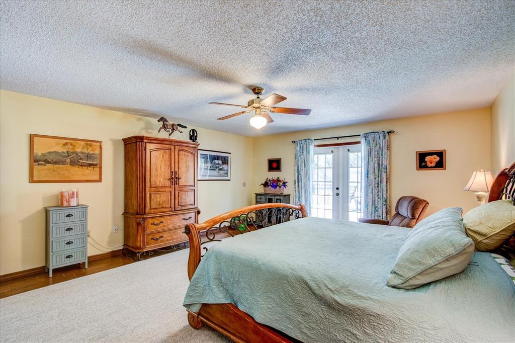 213 BARRY CT