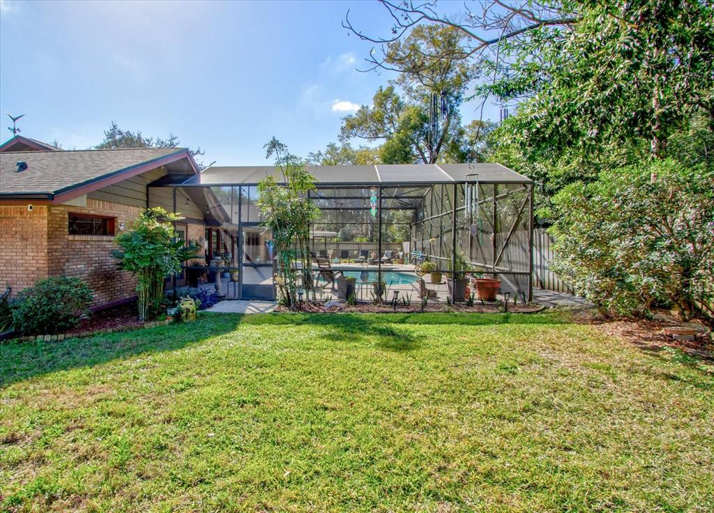 213 BARRY CT
