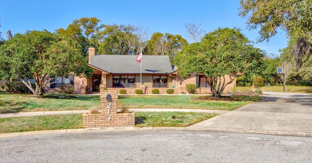 213 BARRY CT