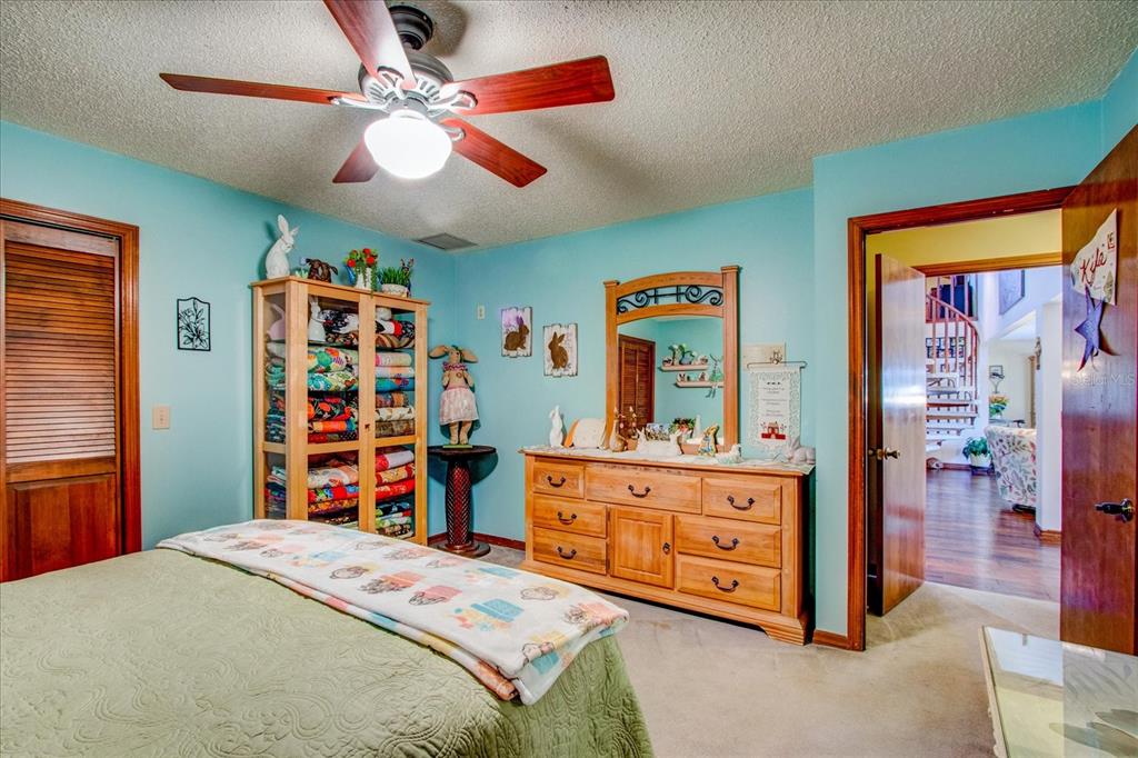 213 BARRY CT