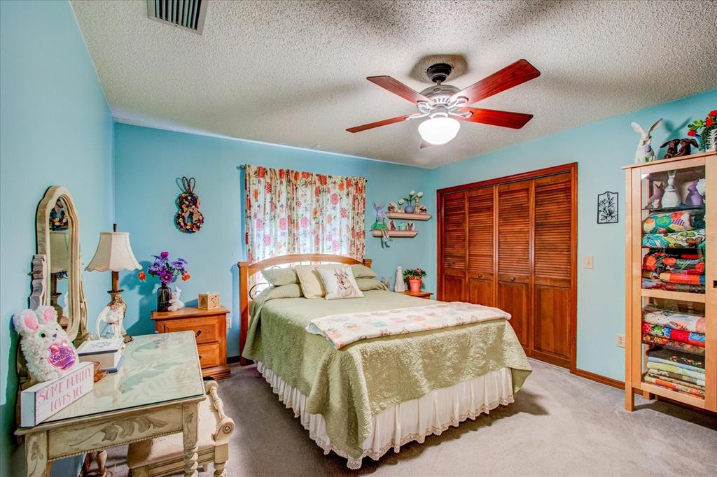 213 BARRY CT