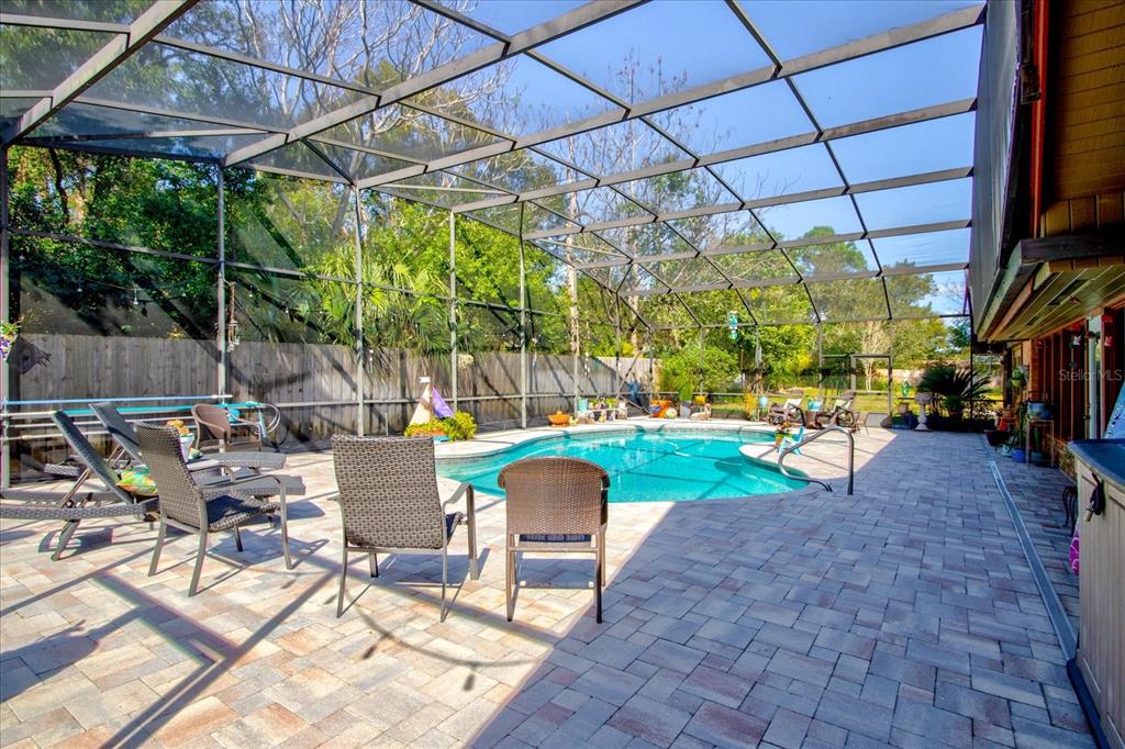 213 BARRY CT