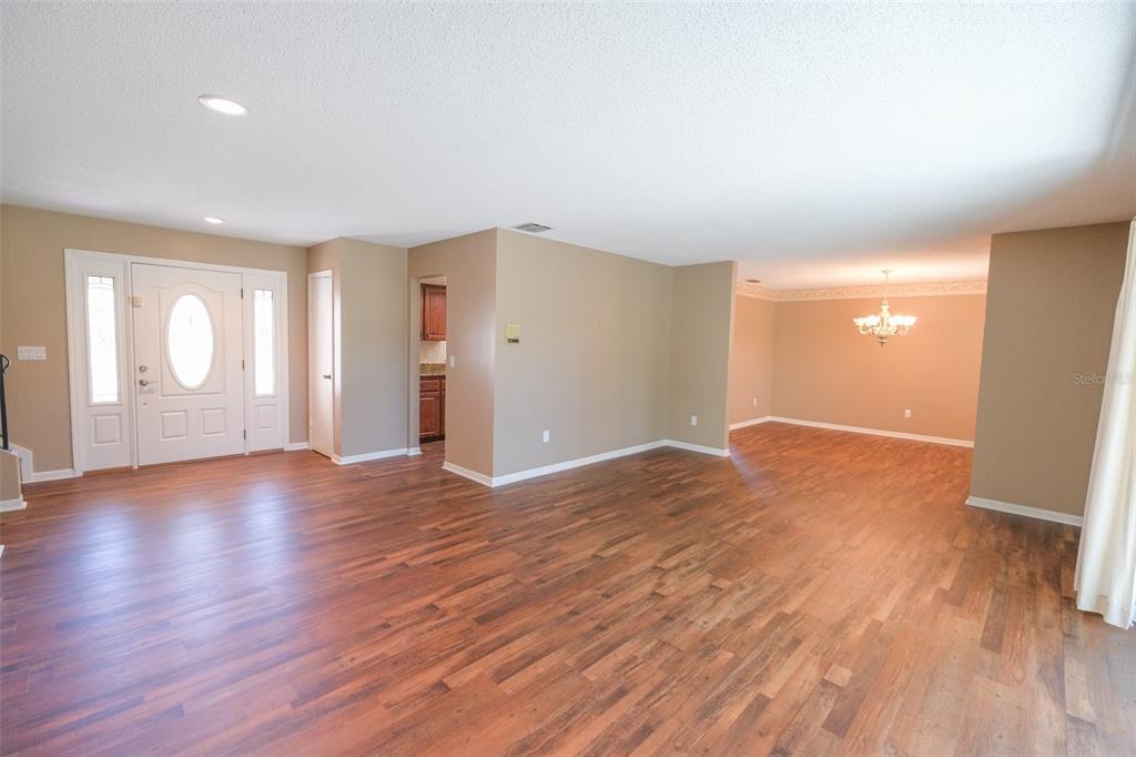 723 LITTLE WEKIVA CIR