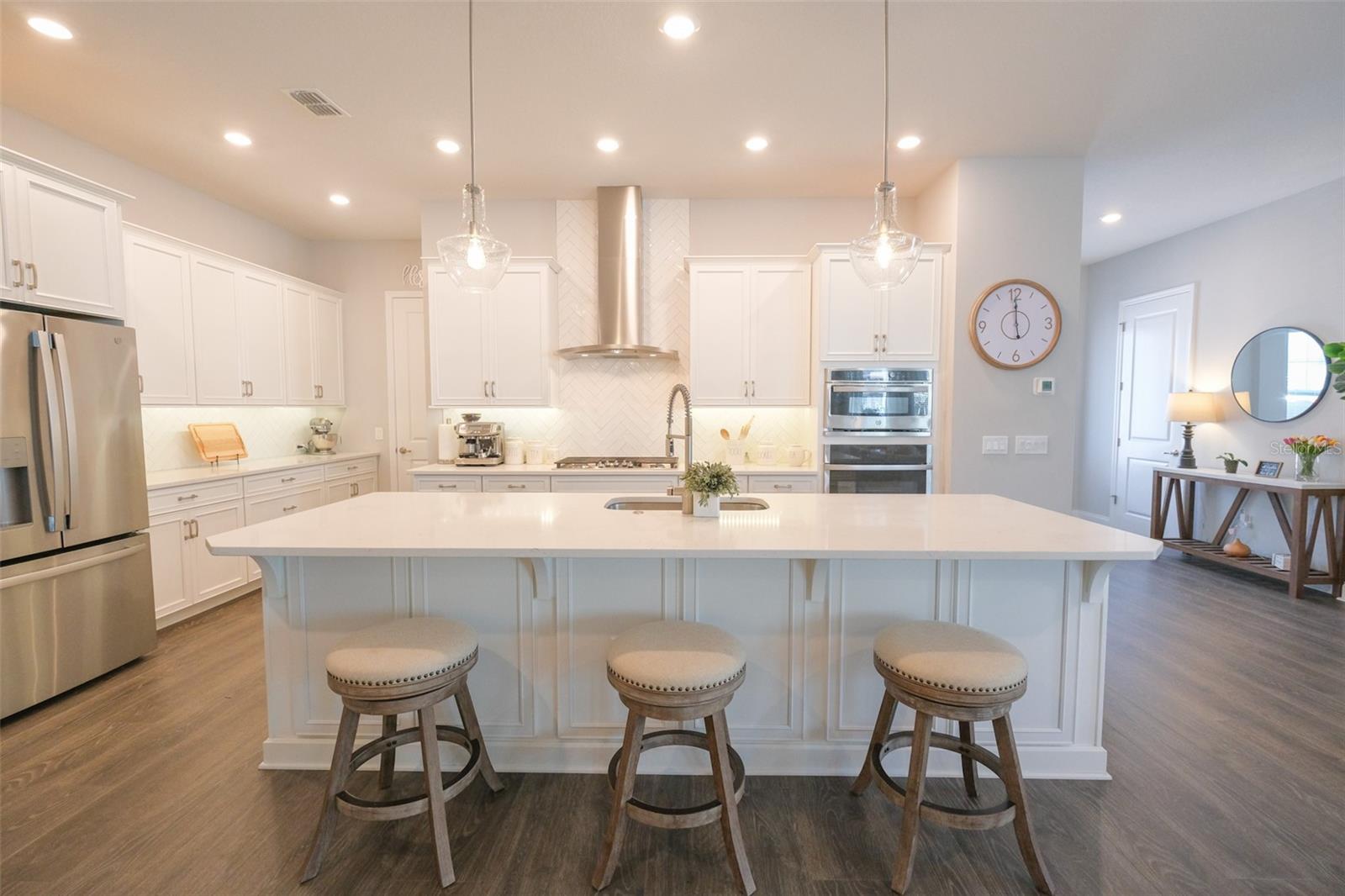 543 WISHBONE LN