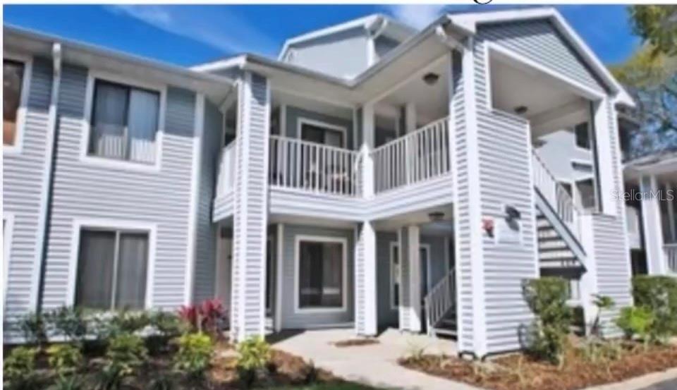 2236 STONINGTON AVE #2236