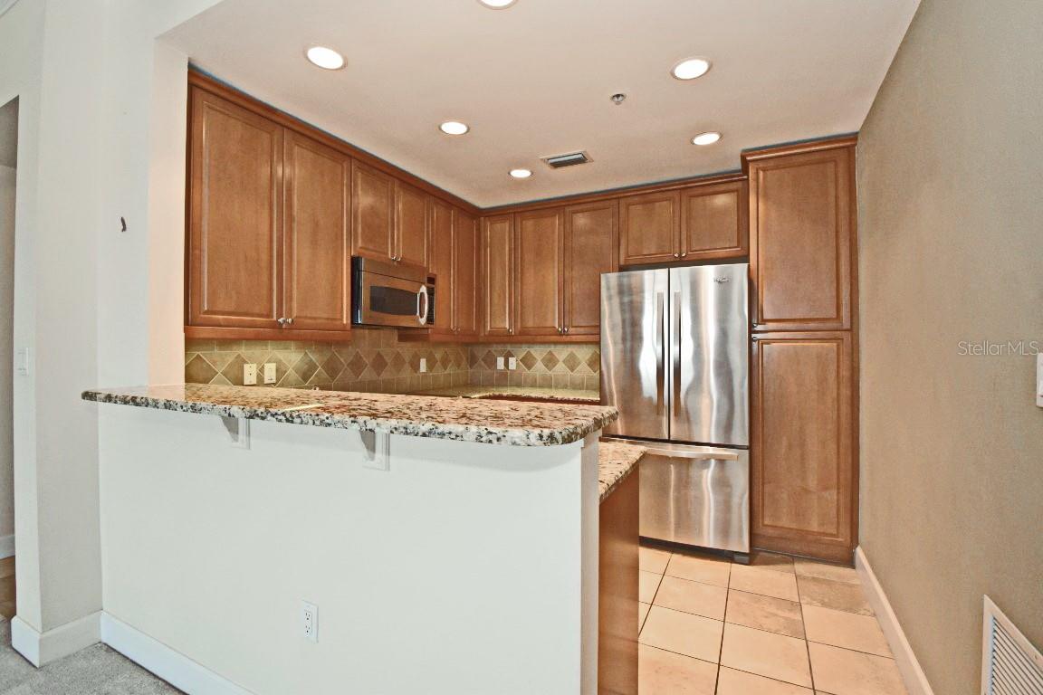 2305 EDGEWATER DR #1714