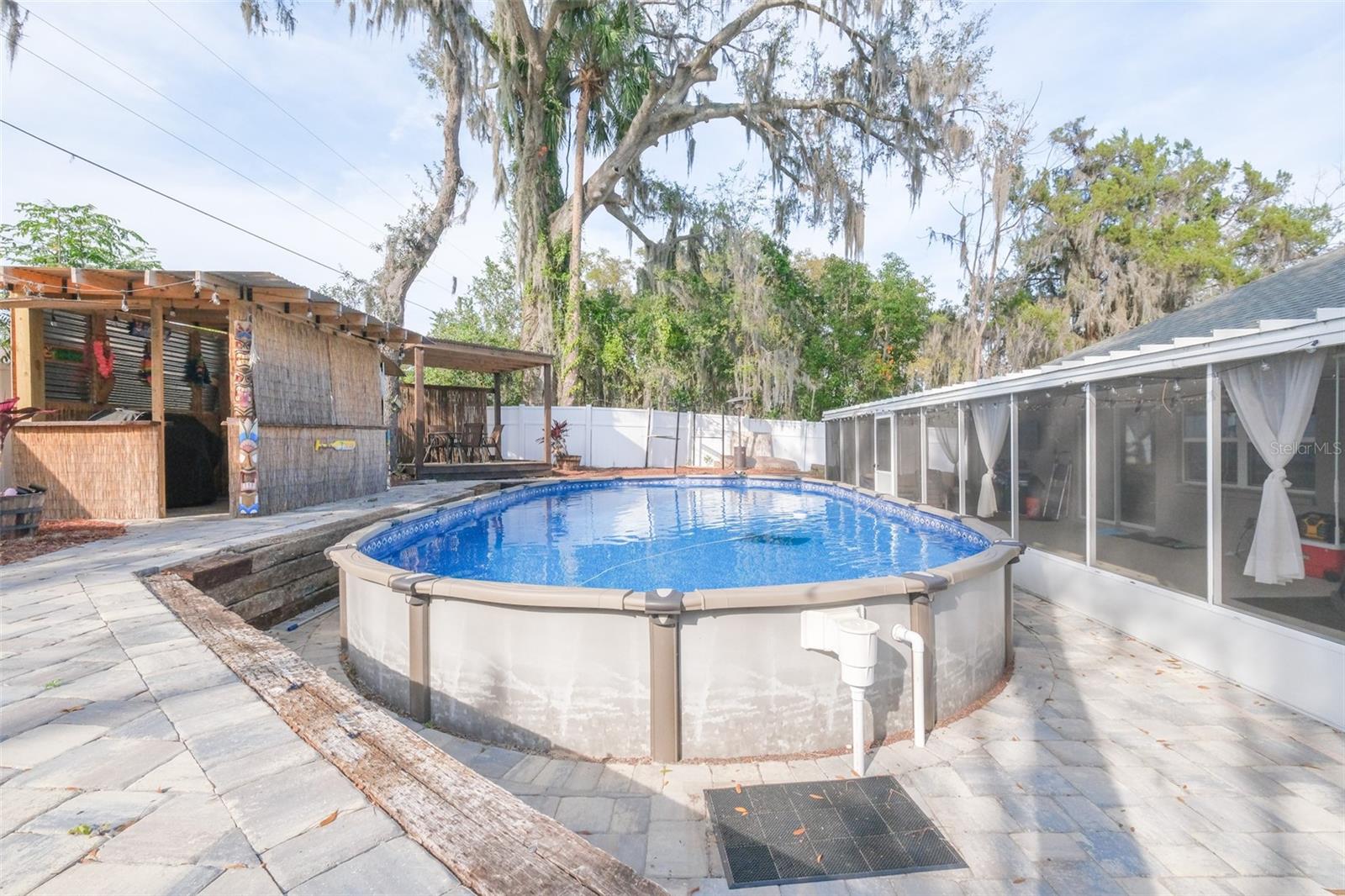 1182 FOUNTAINHEAD DR