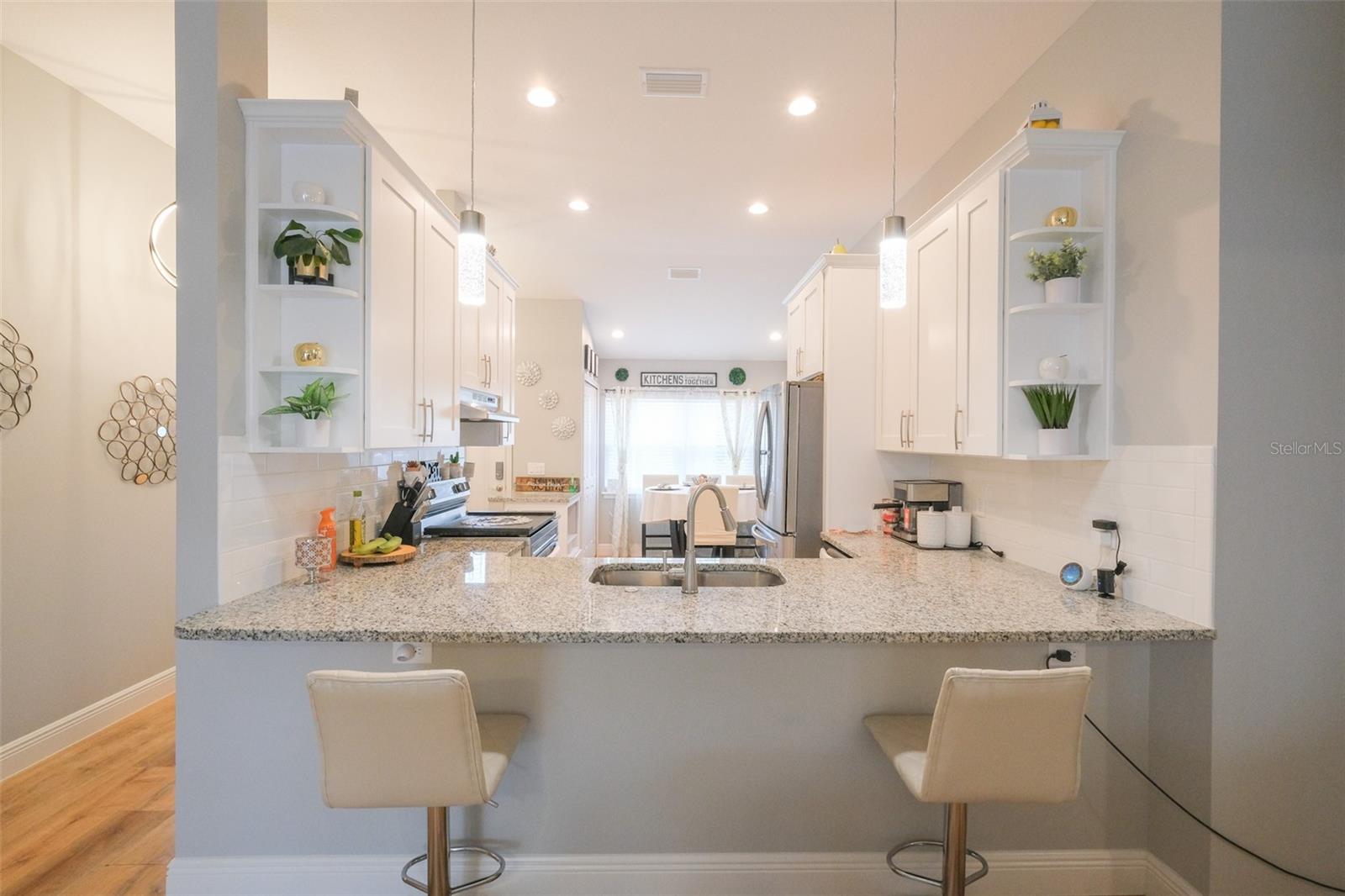 1182 FOUNTAINHEAD DR