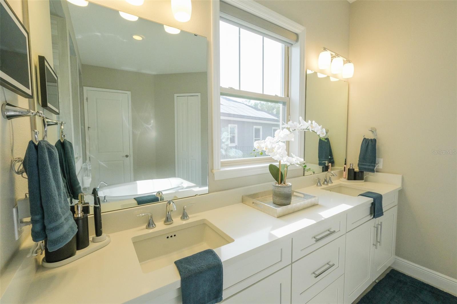 3851 GRASSLAND LOOP