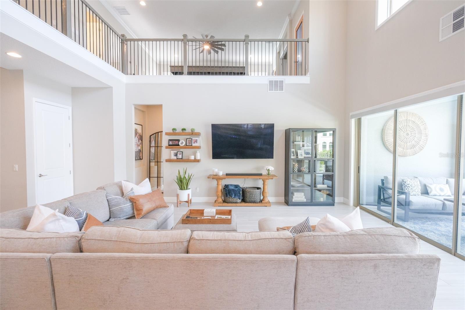 3851 GRASSLAND LOOP