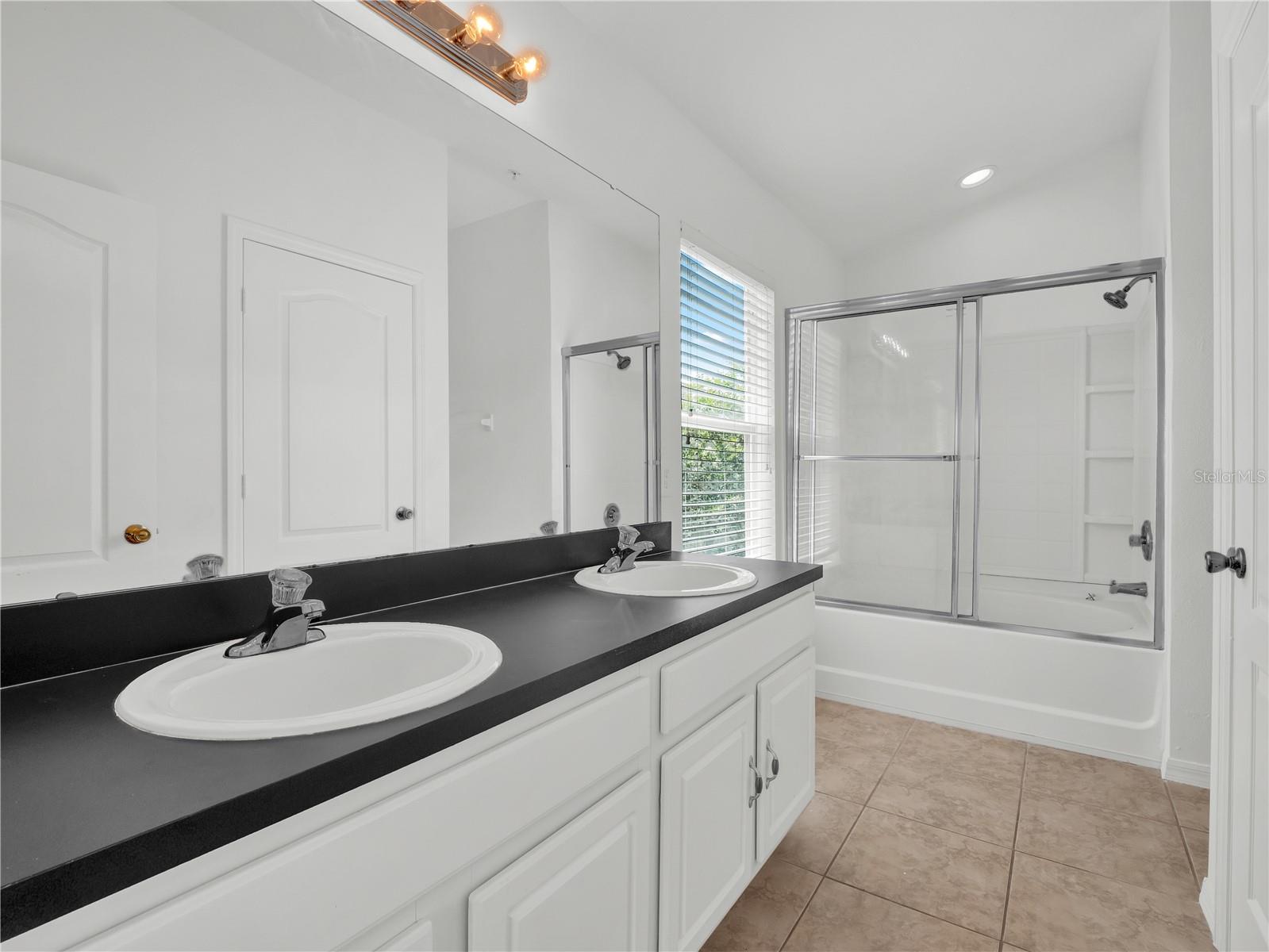 6660 S GOLDENROD RD #A