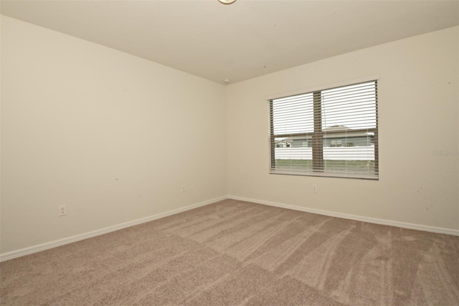 570 CITRUS ISLE BLVD