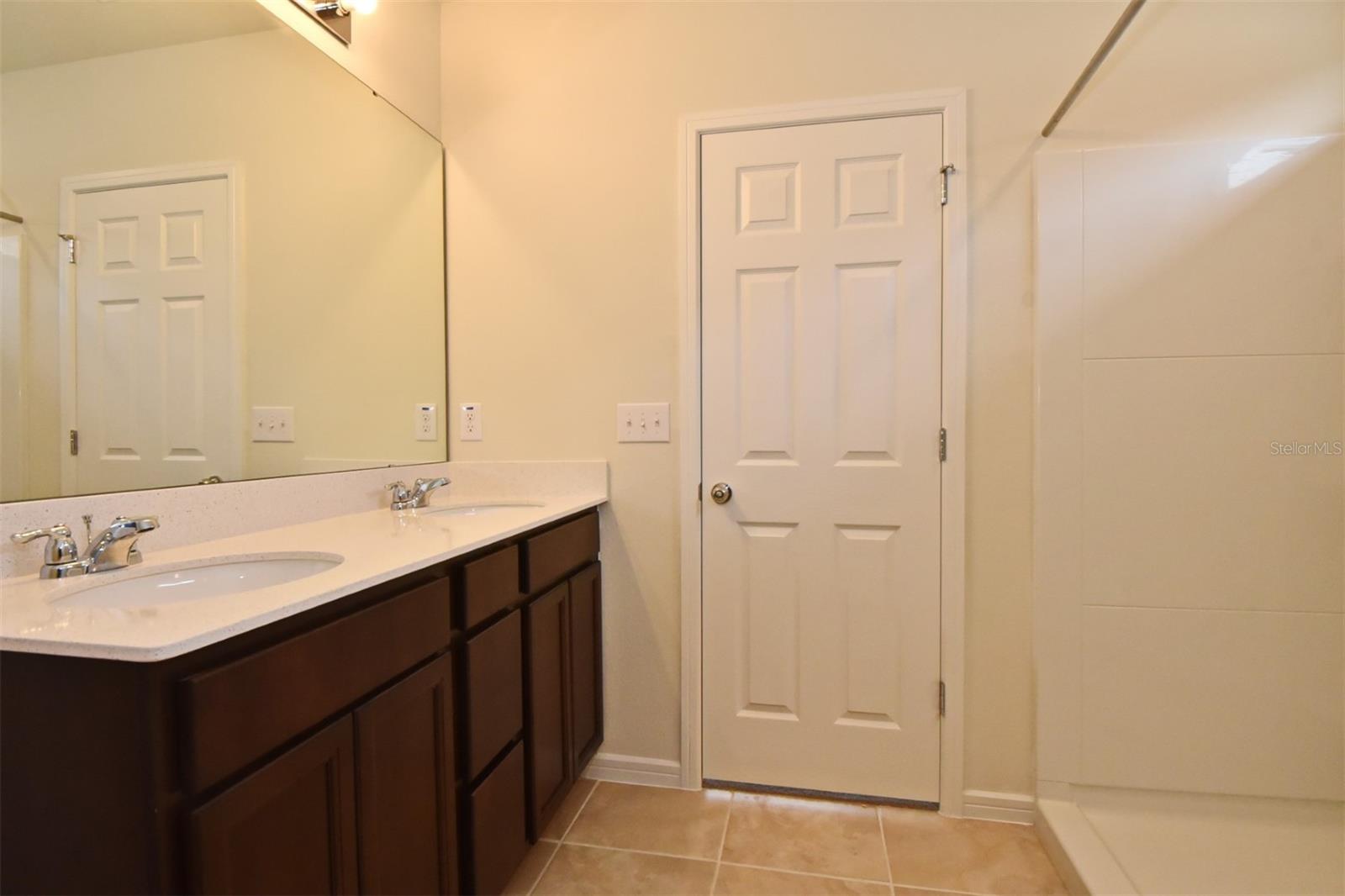 570 CITRUS ISLE BLVD