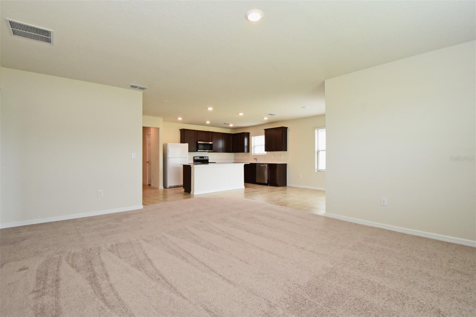 570 CITRUS ISLE BLVD