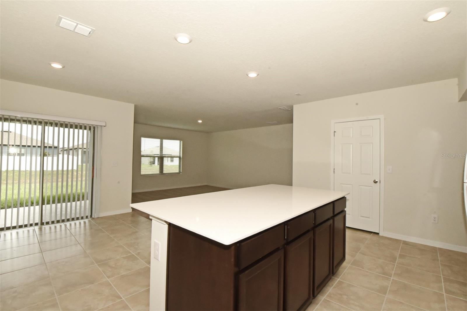 570 CITRUS ISLE BLVD