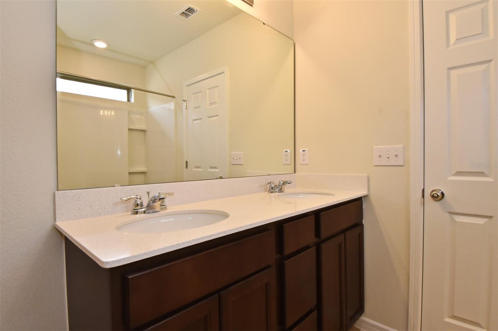 570 CITRUS ISLE BLVD