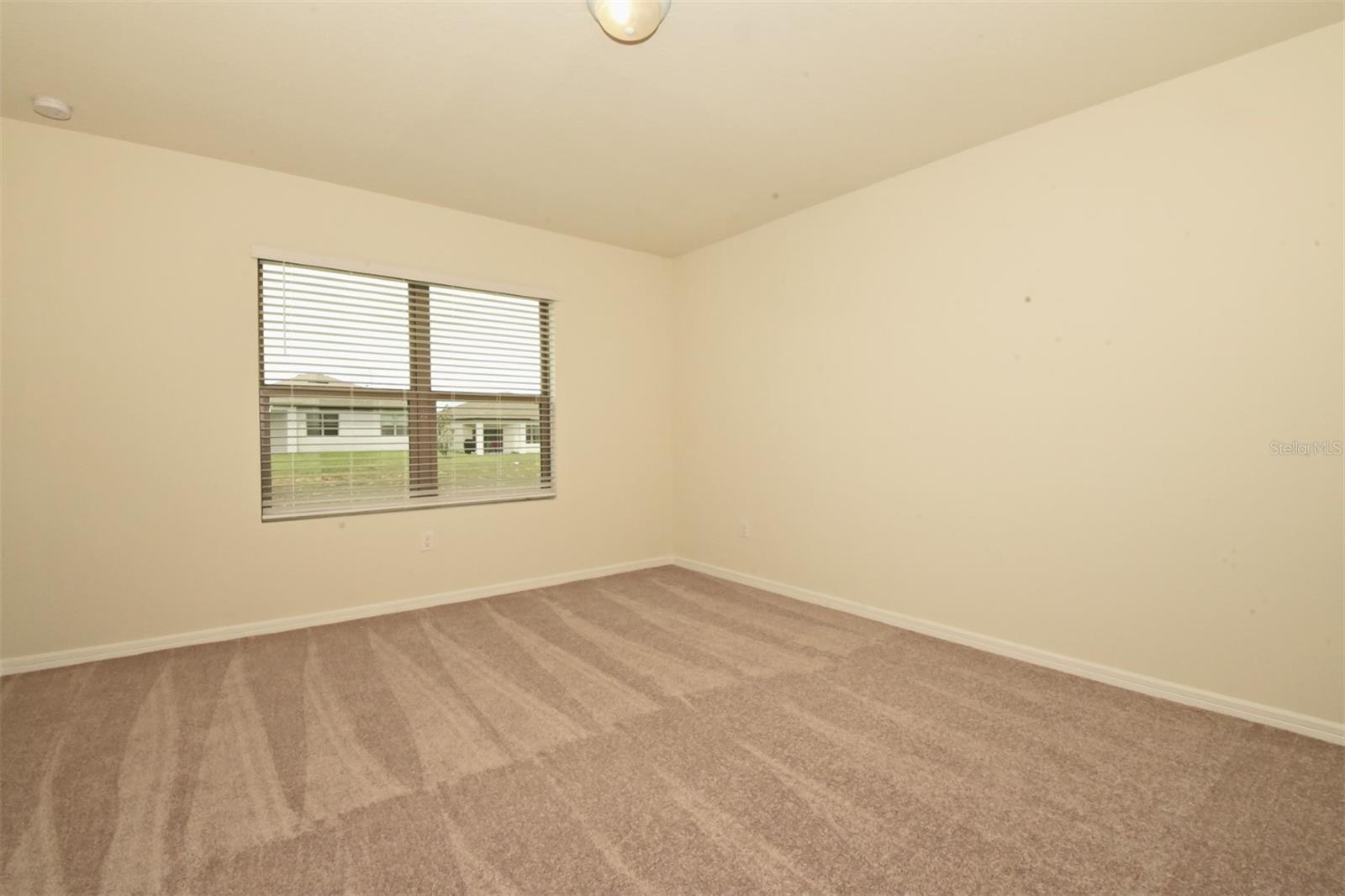 570 CITRUS ISLE BLVD