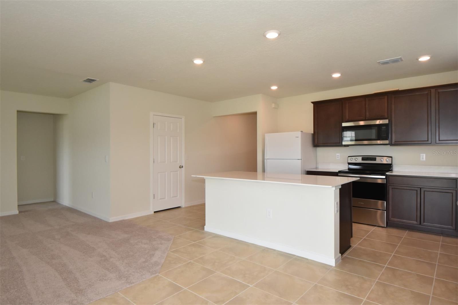 570 CITRUS ISLE BLVD