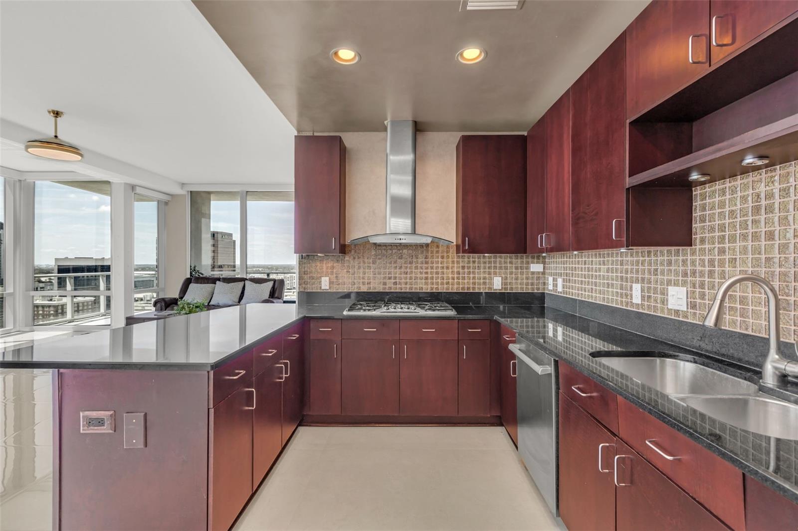 150 E ROBINSON ST #2002