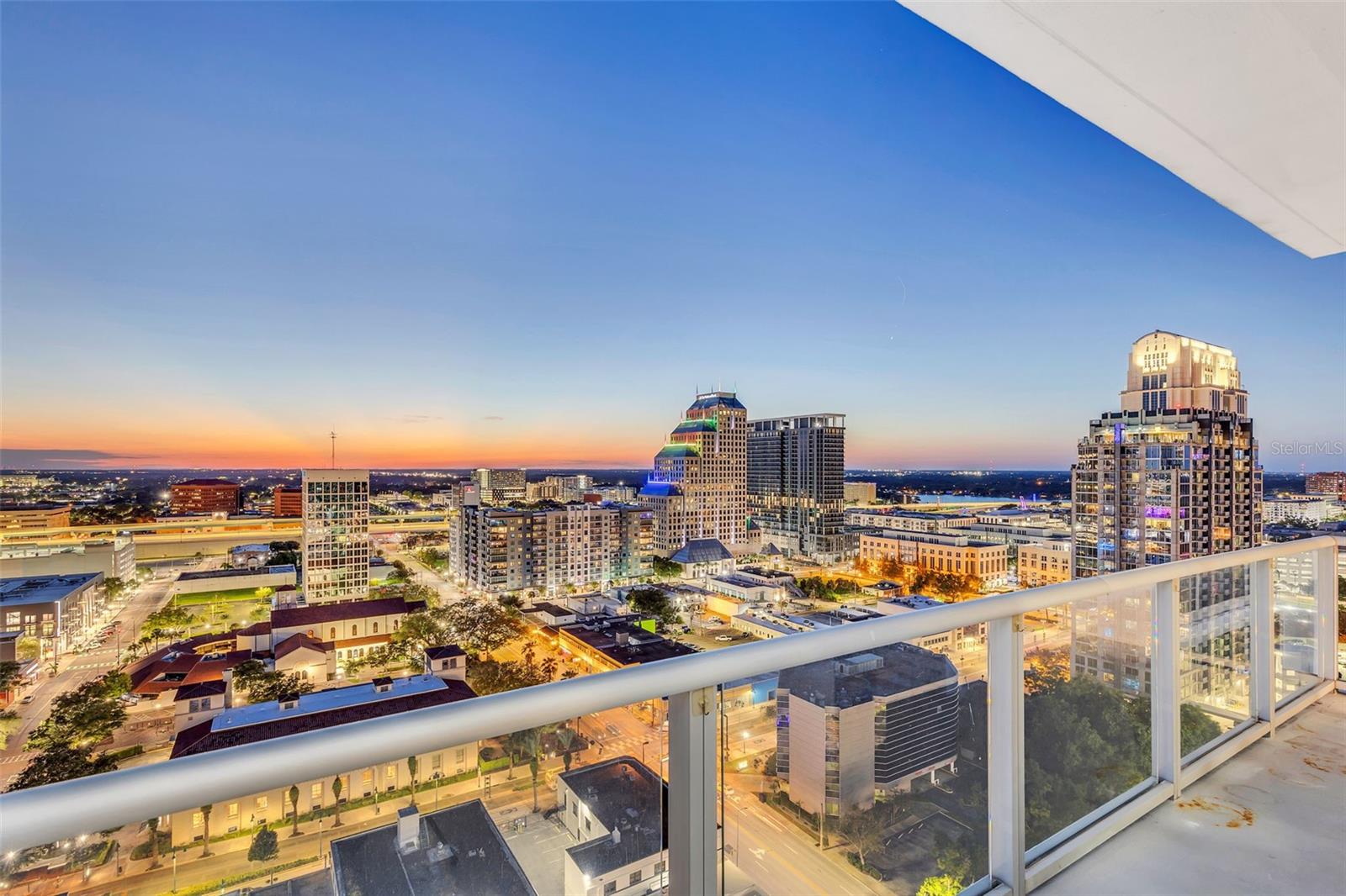 150 E ROBINSON ST #2002