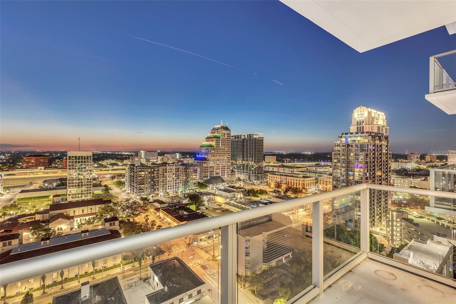 150 E ROBINSON ST #2002