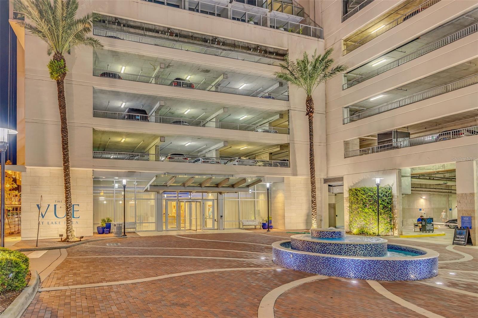 150 E ROBINSON ST #2002