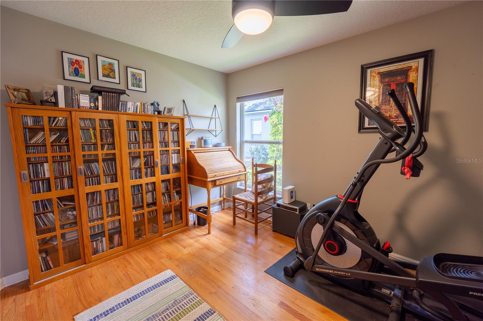 896 KERWOOD CIR