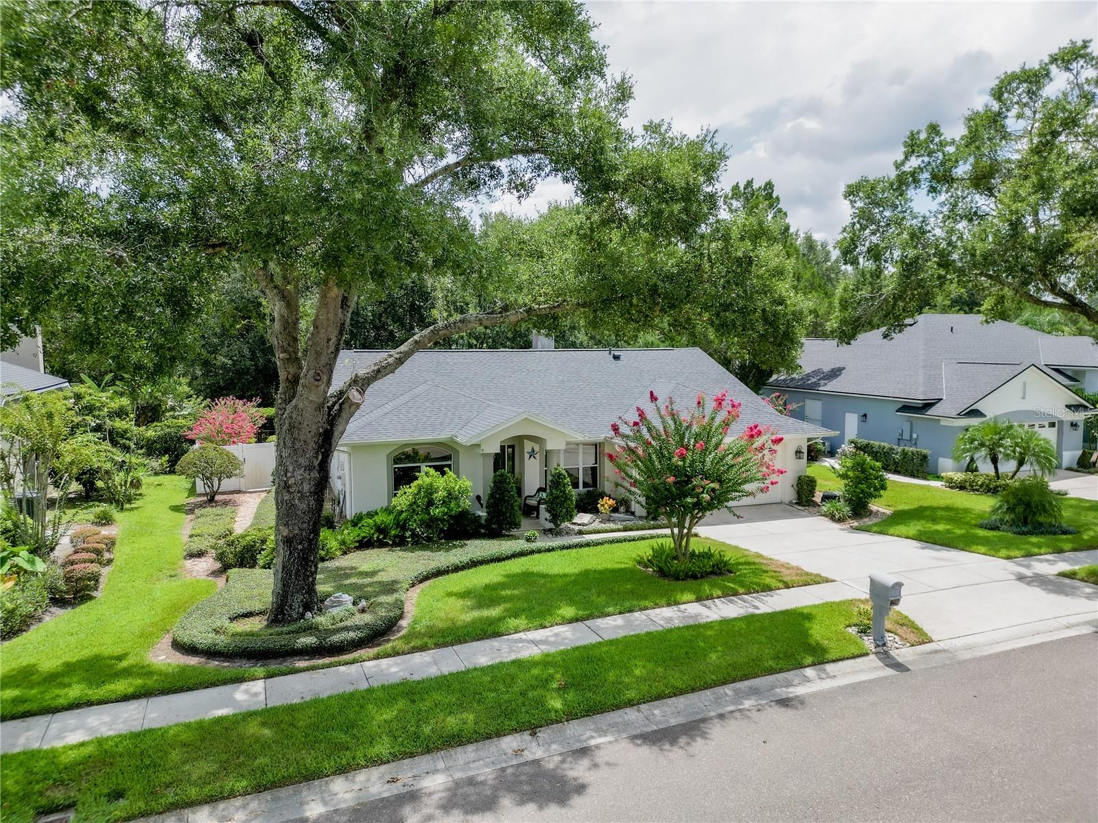 896 KERWOOD CIR