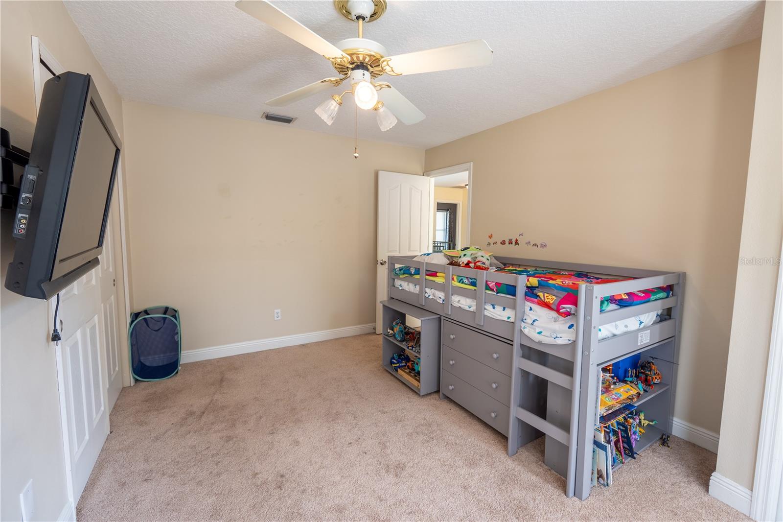 2381 CREST RIDGE CT