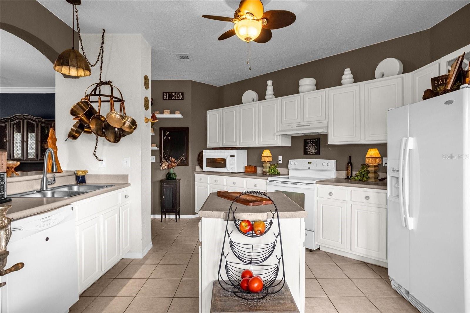 174 VILLA DI ESTE TER #212