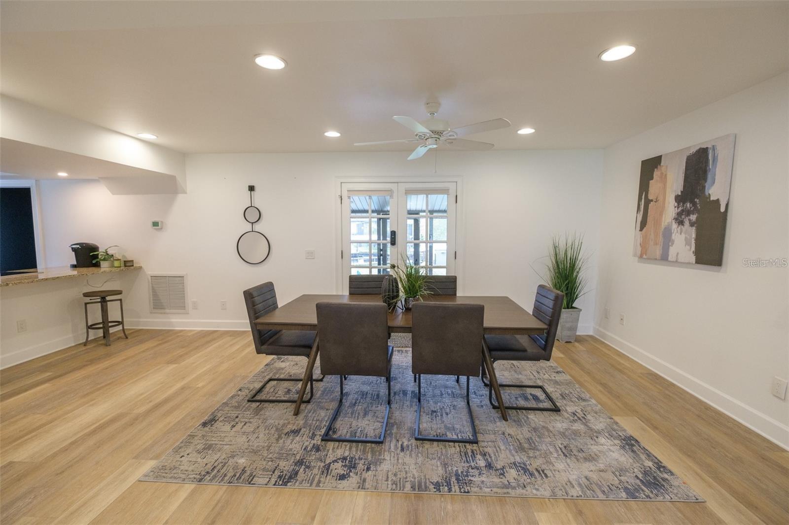 236 MAUREEN DR