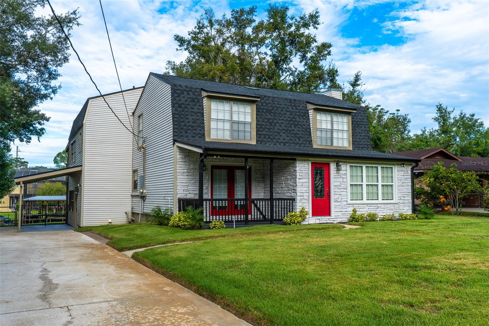 236 MAUREEN DR