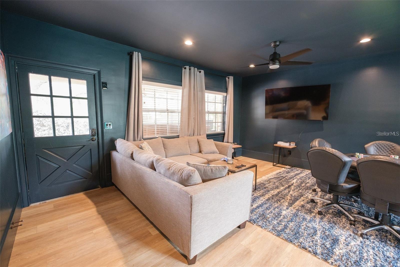236 MAUREEN DR