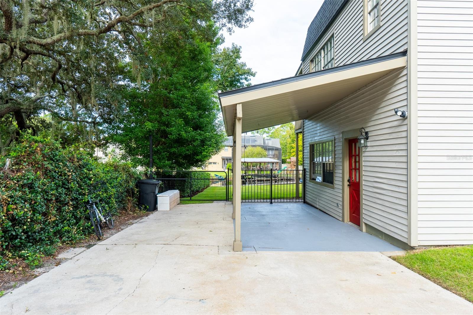 236 MAUREEN DR