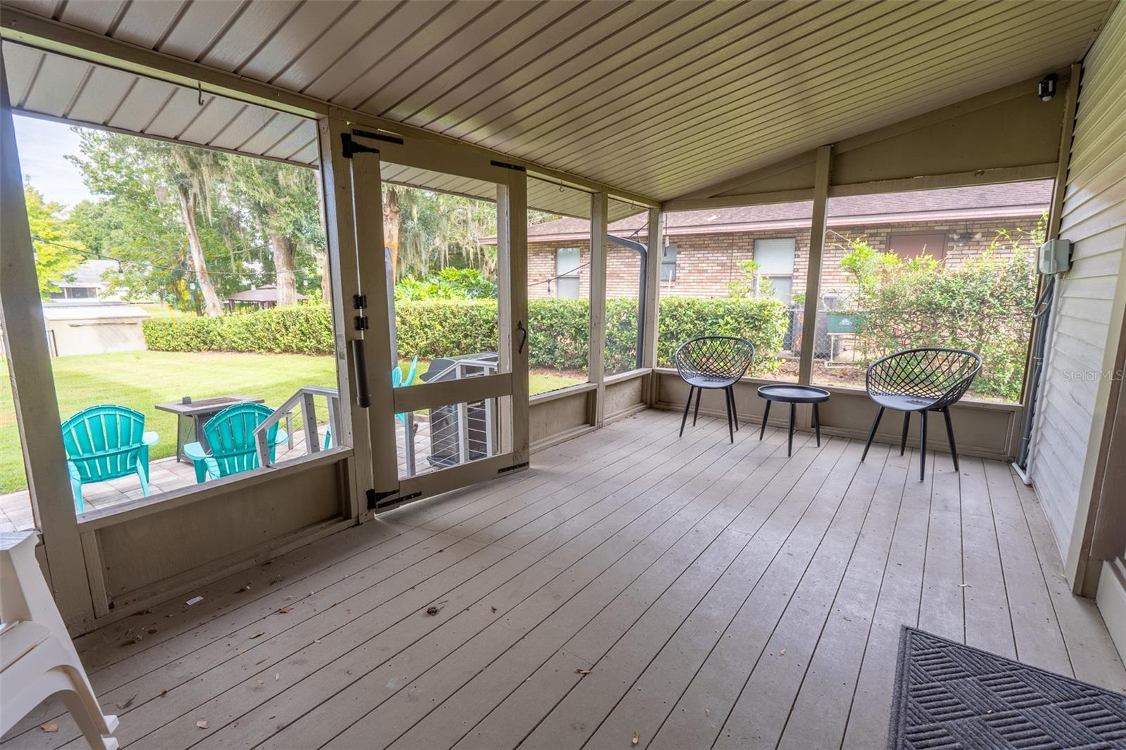 236 MAUREEN DR