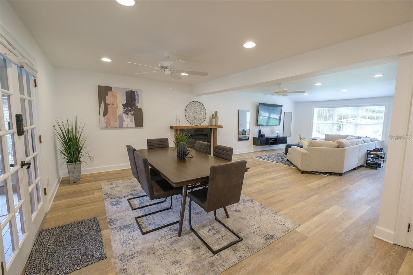 236 MAUREEN DR