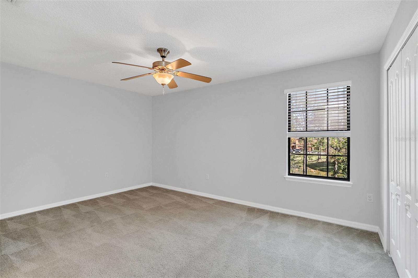 1850 RASPBERRY CANE CT