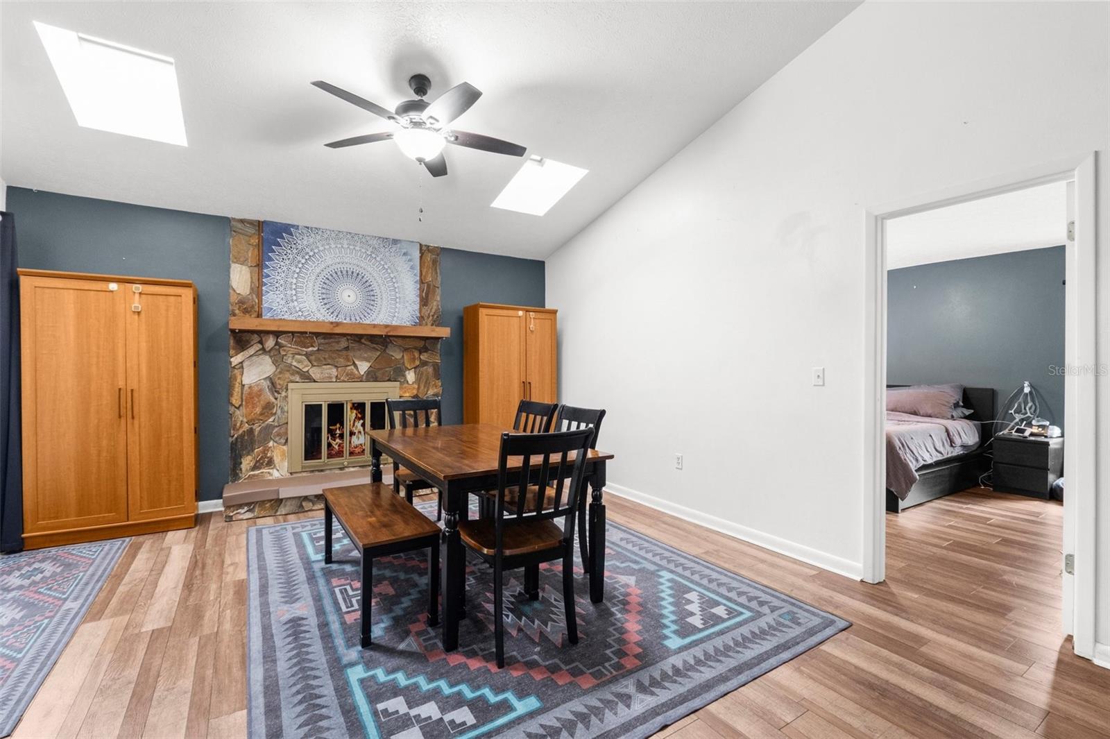 1294 CANDLELIGHT BLVD