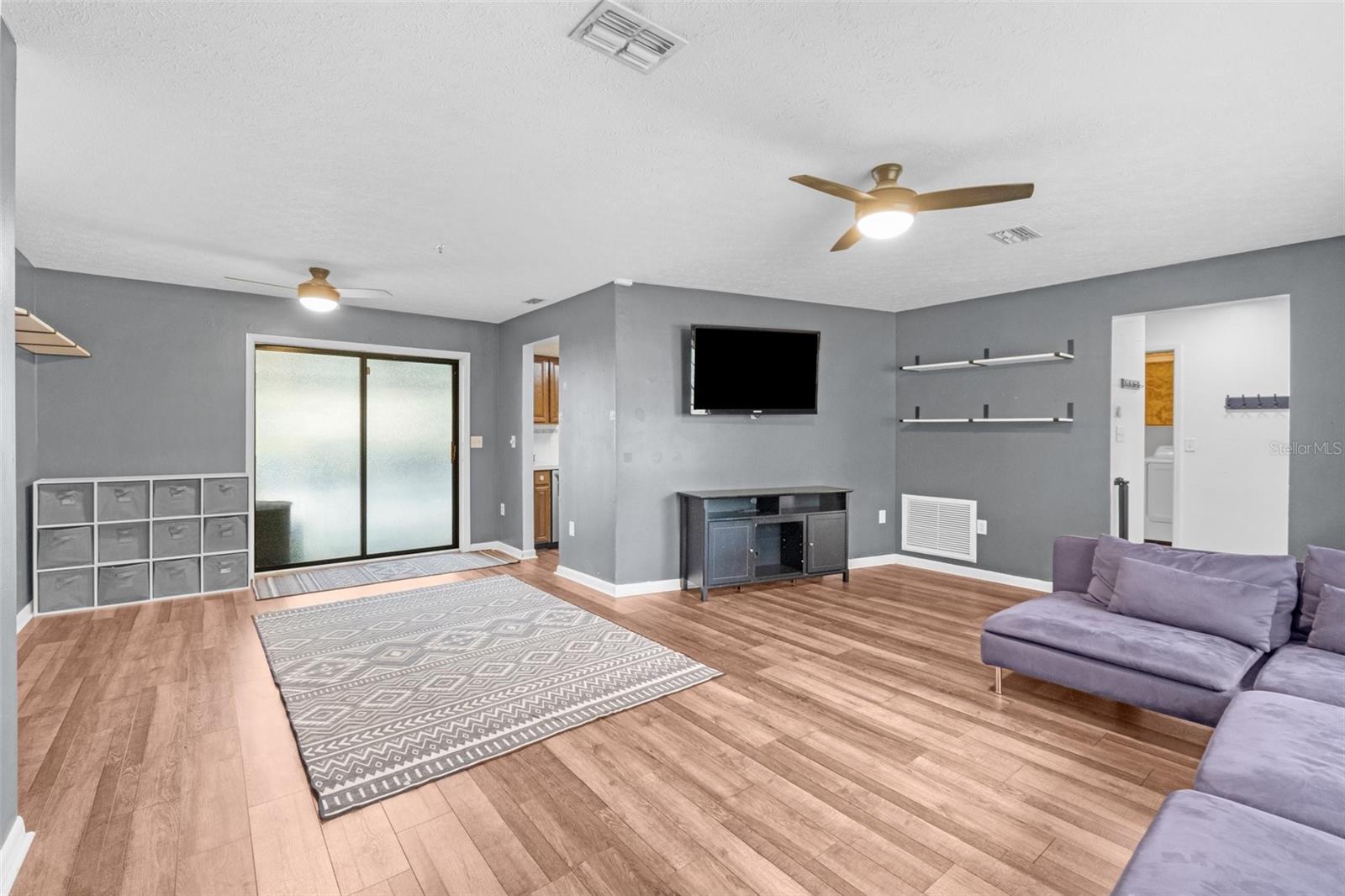 1294 CANDLELIGHT BLVD