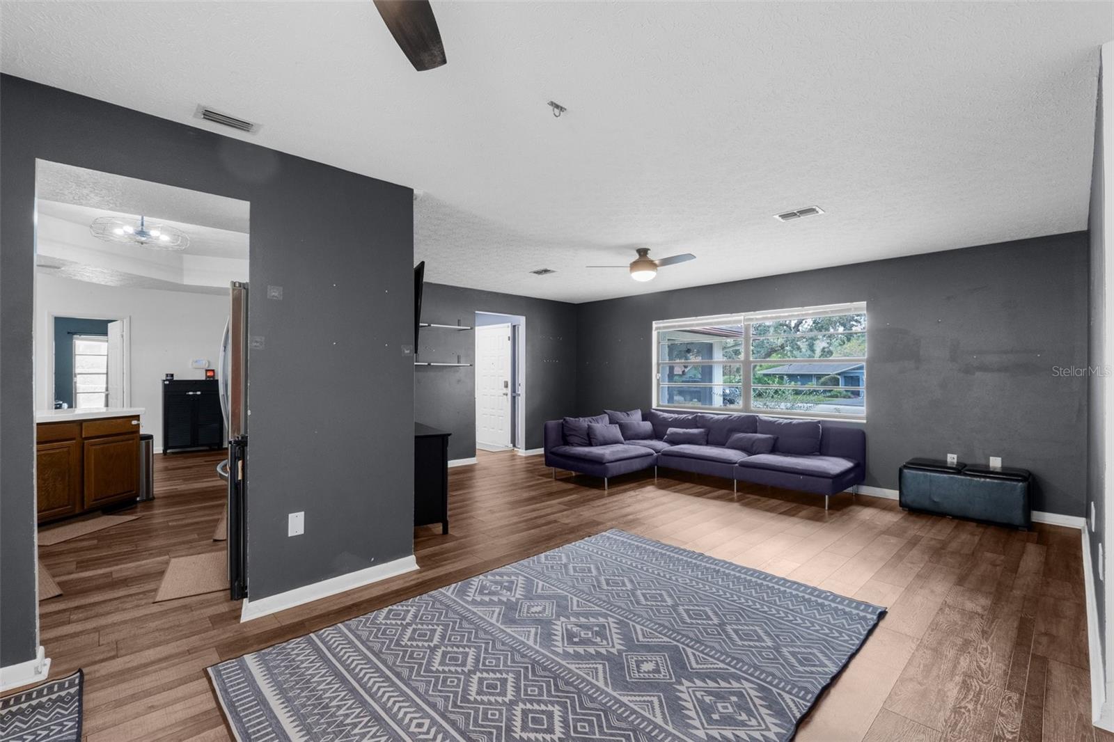 1294 CANDLELIGHT BLVD