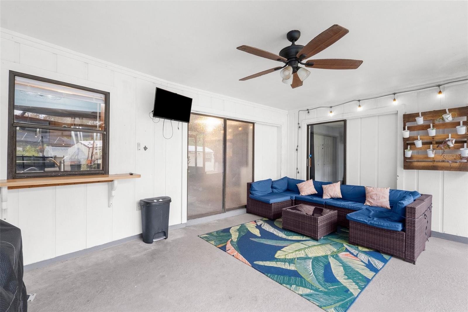 1294 CANDLELIGHT BLVD