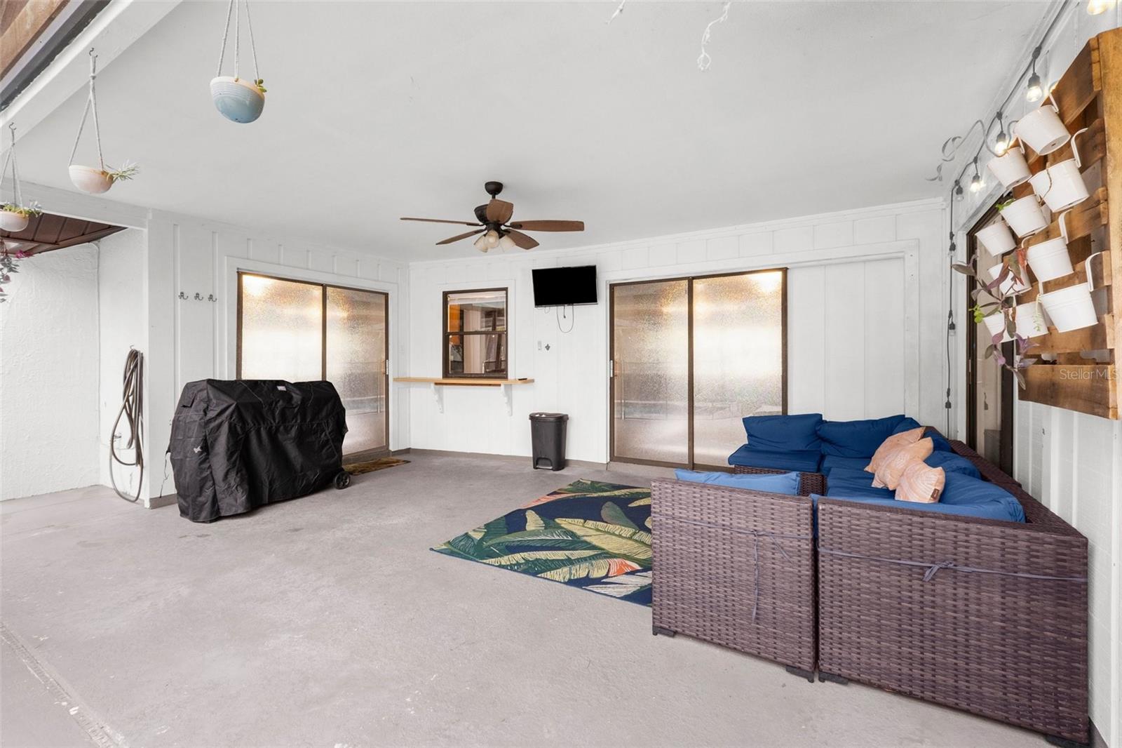 1294 CANDLELIGHT BLVD