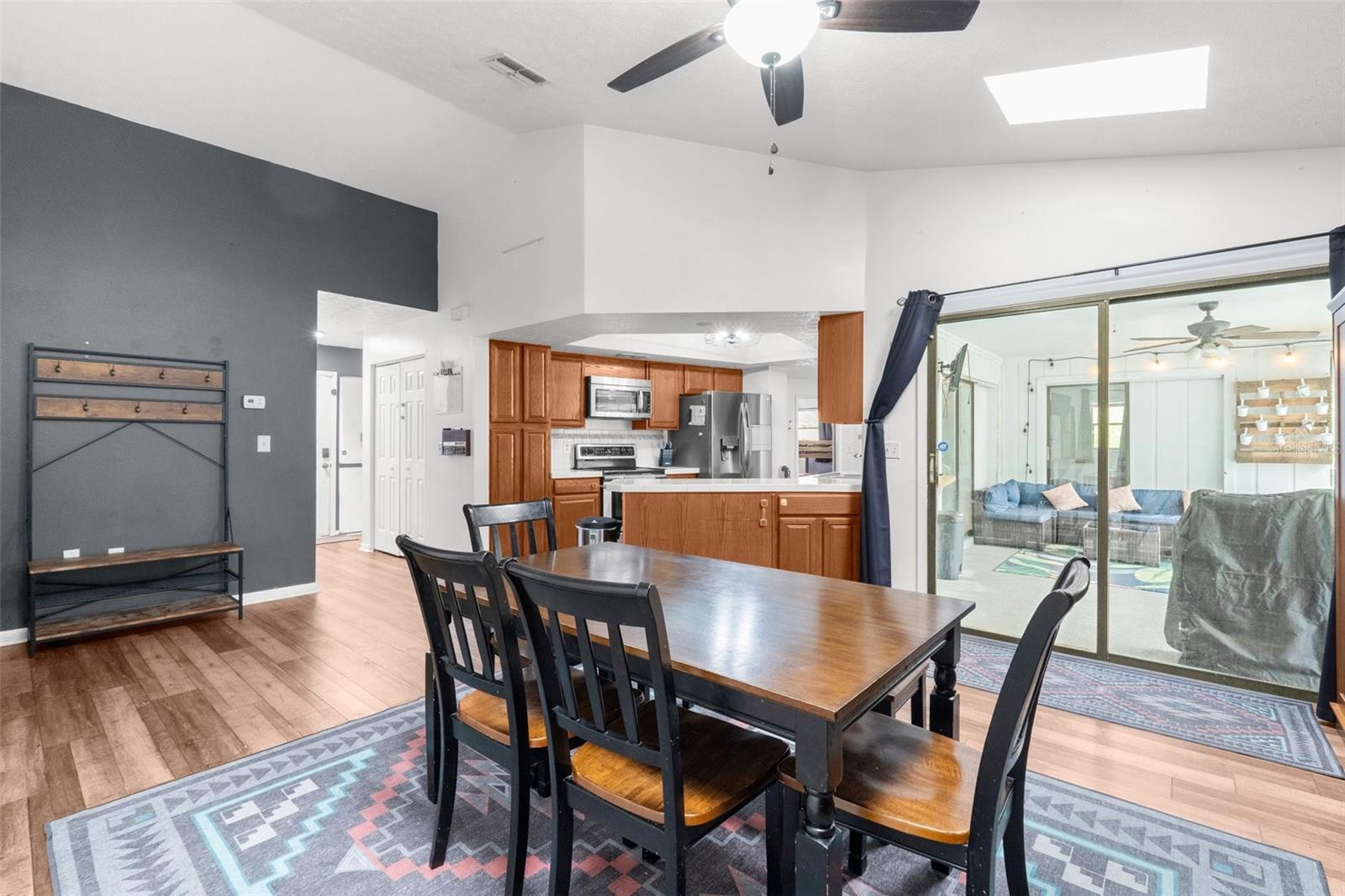 1294 CANDLELIGHT BLVD